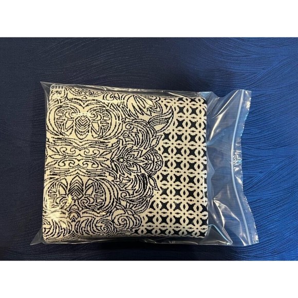 BCBGMAXAZRIA Sweater Bodycon Dress Women Large Jazmyne Tribal Jacquard V Back - Picture 7 of 7